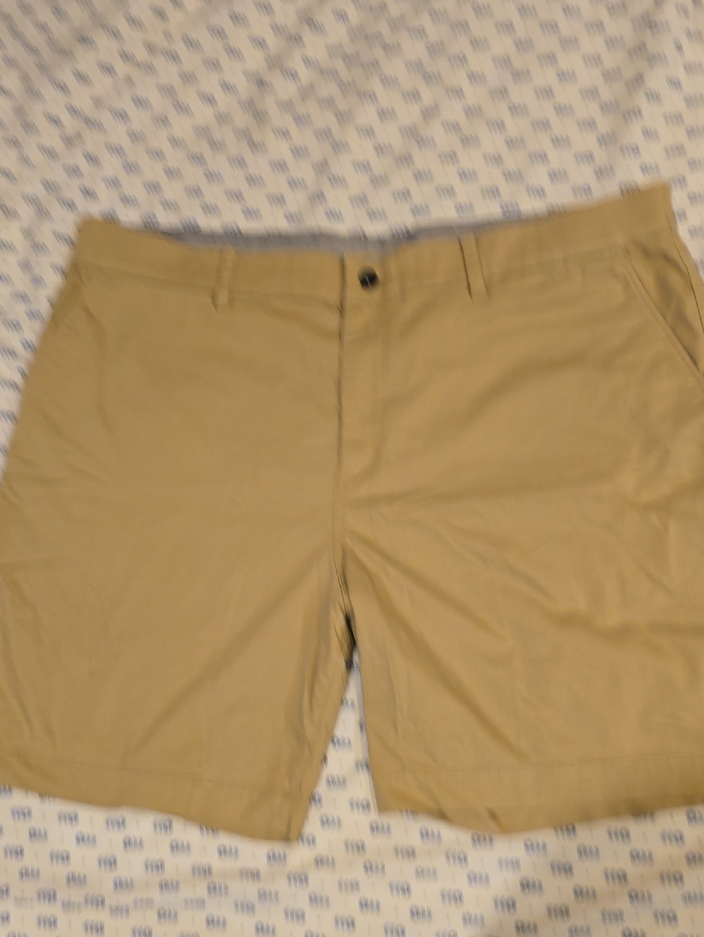 Nike Men's Casual Chino Shorts in Khaki Size 42